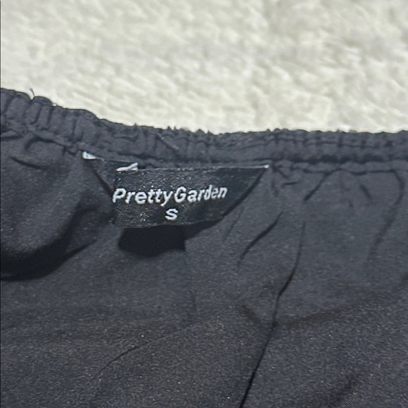 Pretty Garden | size small | off the shoulder dress - Picture 12 of 12